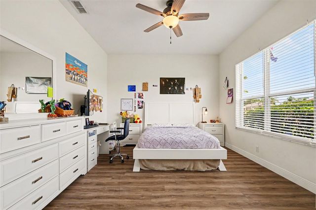 25741 RISEN STAR DR, Wesley Chapel, FL 33544