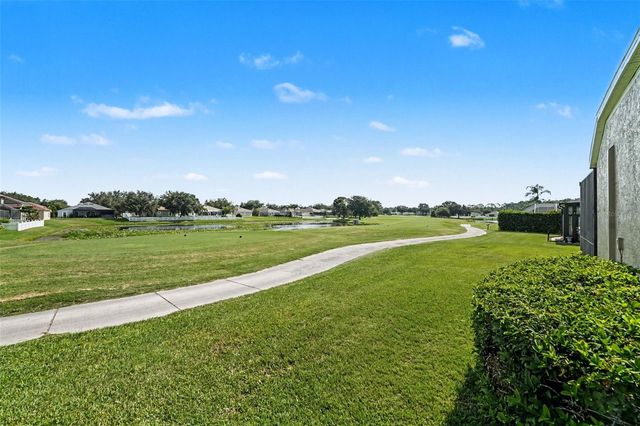 25741 RISEN STAR DR, Wesley Chapel, FL 33544