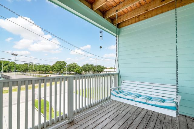 1113 San Jacinto Street, La Porte, TX 77571