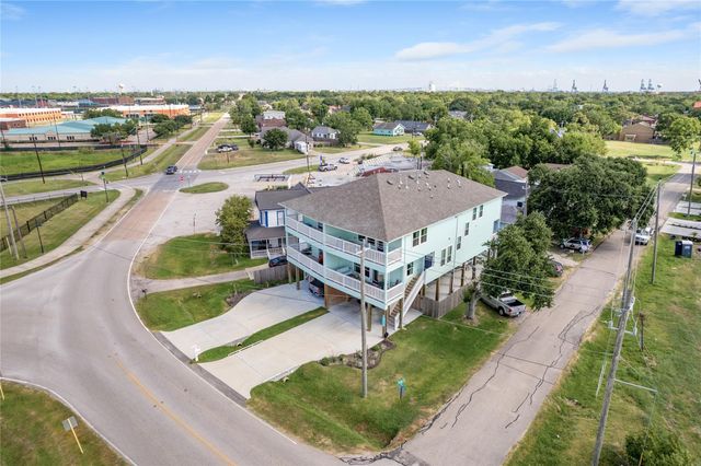 1113 San Jacinto Street, La Porte, TX 77571