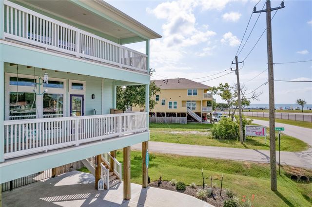 1113 San Jacinto Street, La Porte, TX 77571