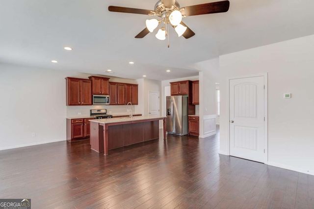 385 Broadmoor Drive, Braselton, GA 30517