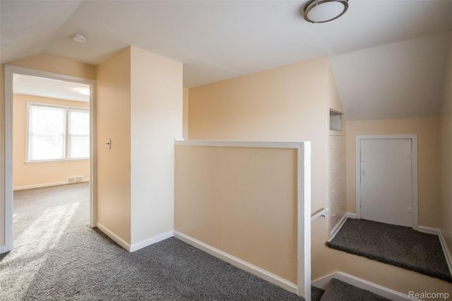 19100 Kingsville Street, Harper Woods, MI 48225