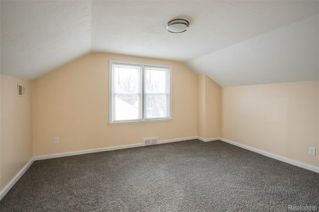 19100 Kingsville Street, Harper Woods, MI 48225