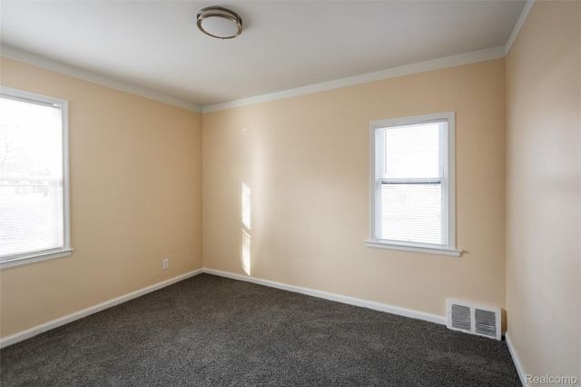 19100 Kingsville Street, Harper Woods, MI 48225