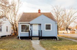 19100 Kingsville Street, Harper Woods, MI 48225