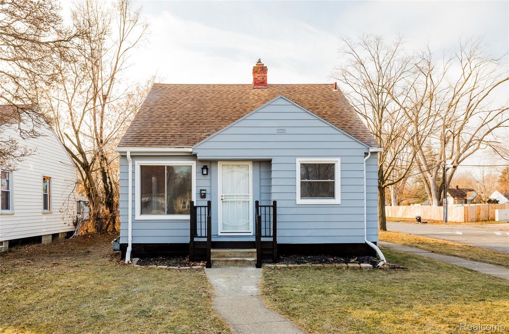 19100 Kingsville Street, Harper Woods, MI 48225