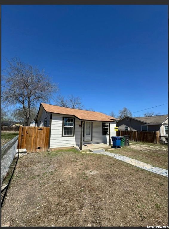 125 SMALLWOOD DR, San Antonio, TX 78210