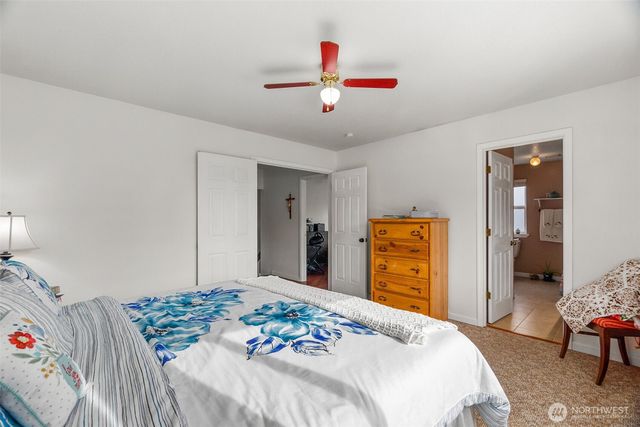 5601 Thornbury Drive SE, Lacey, WA 98513