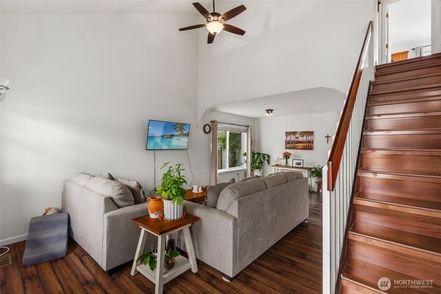 5601 Thornbury Drive SE, Lacey, WA 98513