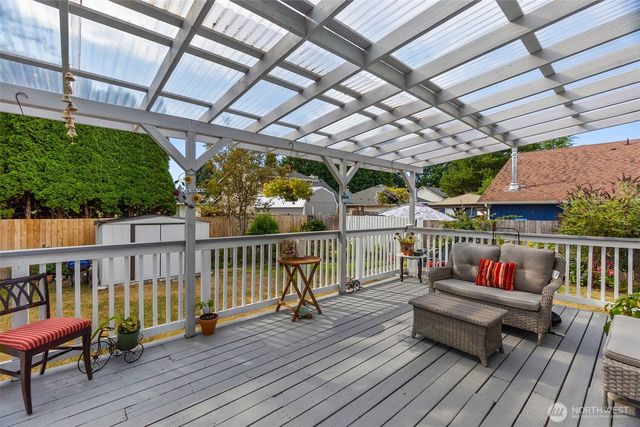 5601 Thornbury Drive SE, Lacey, WA 98513