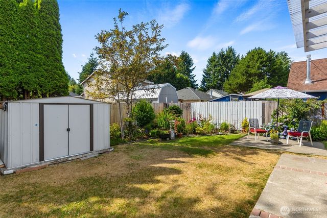 5601 Thornbury Drive SE, Lacey, WA 98513