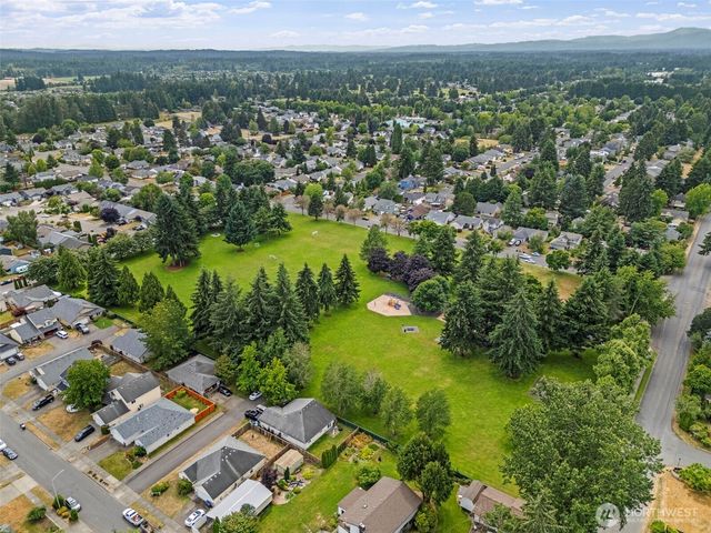 5601 Thornbury Drive SE, Lacey, WA 98513
