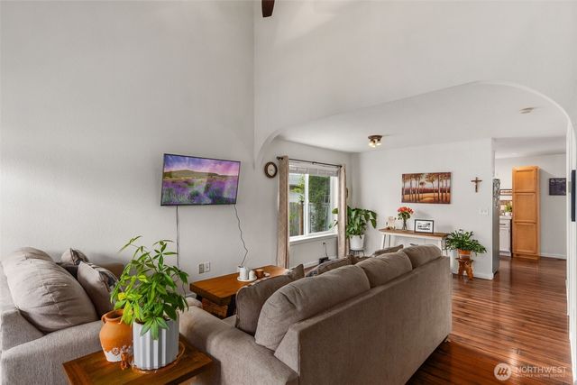 5601 Thornbury Drive SE, Lacey, WA 98513