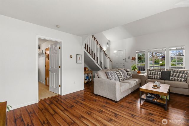 5601 Thornbury Drive SE, Lacey, WA 98513