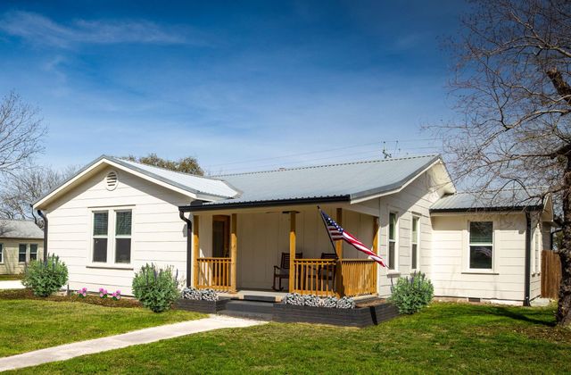 215 Paulus Street, Schulenburg, TX 78956