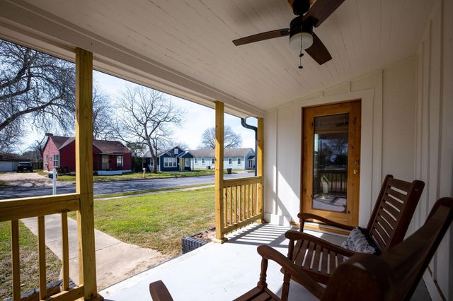 215 Paulus Street, Schulenburg, TX 78956