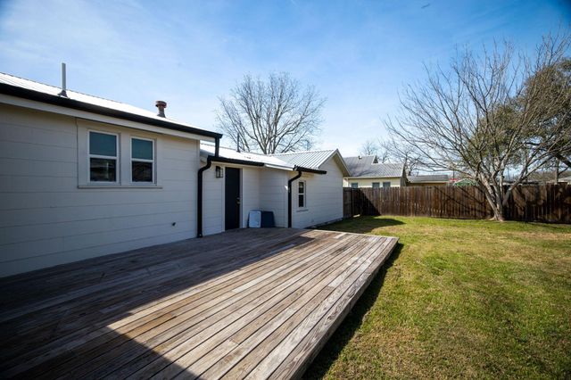 215 Paulus Street, Schulenburg, TX 78956