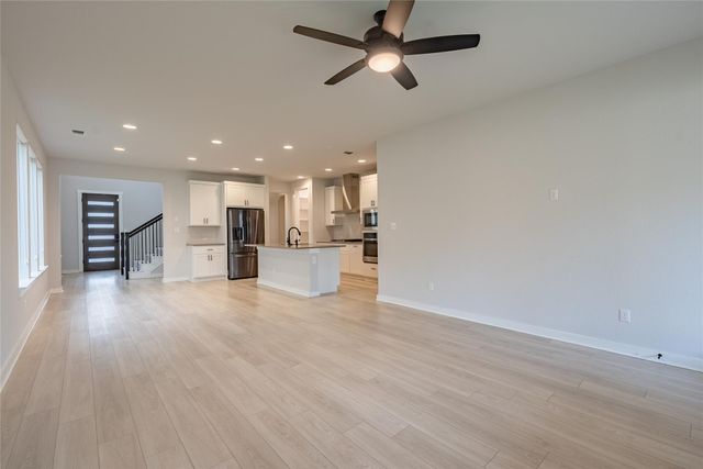 6413 Night Chinook DR, Buda, TX 78610