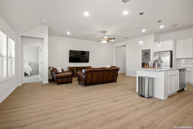 726 Groudsel, New Braunfels, TX 78132