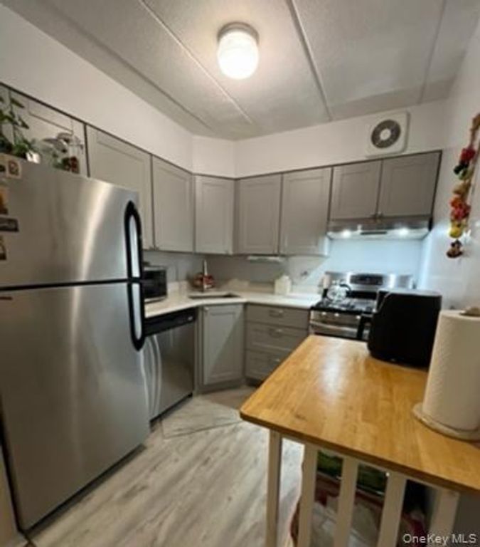 6809 242nd Street 33A, Little Neck, NY 11362 — photo 3