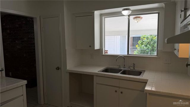 2221 Whitewing Avenue, Mcallen, TX 78501