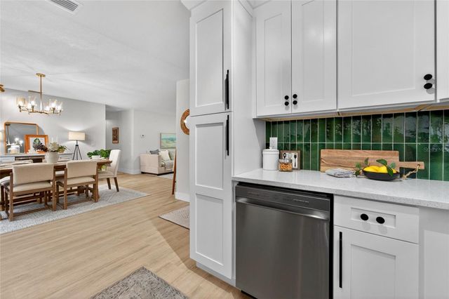 2575 GRANADA CIRCLE E, St Petersburg, FL 33712