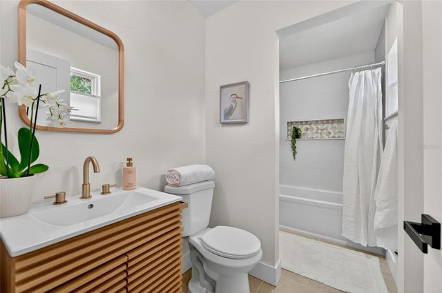 2575 GRANADA CIRCLE E, St Petersburg, FL 33712