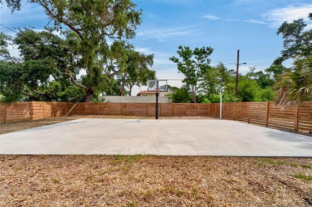 2575 GRANADA CIRCLE E, St Petersburg, FL 33712