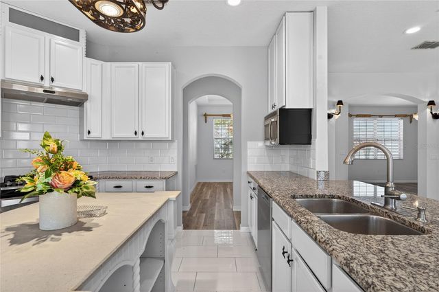 611 CURLY FERN LANE, Deland, FL 32720