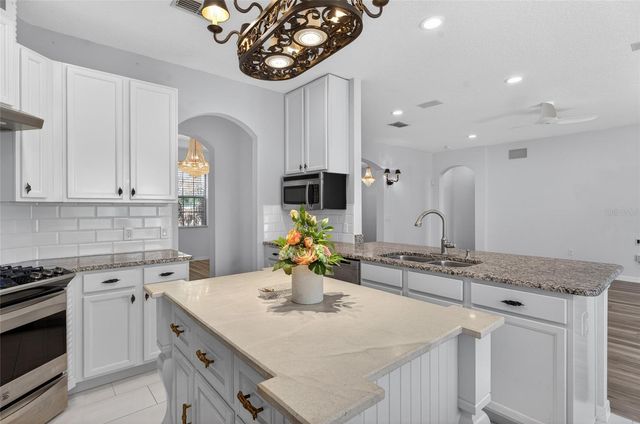 611 CURLY FERN LANE, Deland, FL 32720