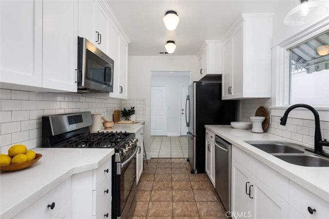 1765 Fern Lane, Glendale, CA 91208