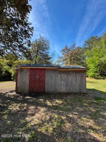 308 Mccabe Road, Morehead City, NC 28557