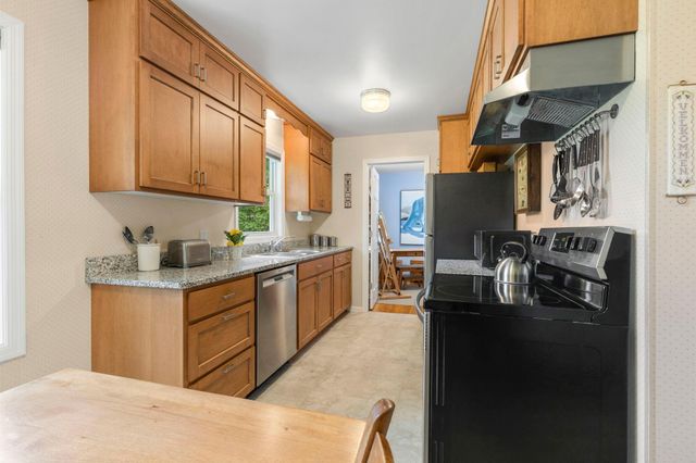 942 7th Avenue E, Shakopee, MN 55379