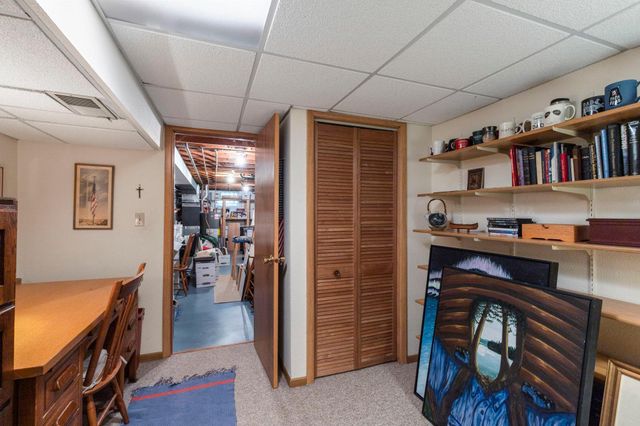 942 7th Avenue E, Shakopee, MN 55379