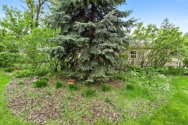 942 7th Avenue E, Shakopee, MN 55379