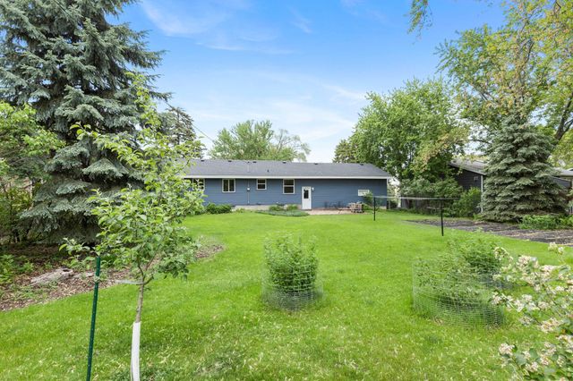 942 7th Avenue E, Shakopee, MN 55379