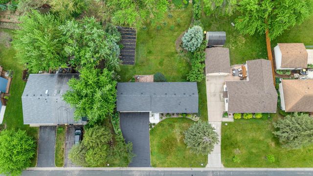 942 7th Avenue E, Shakopee, MN 55379