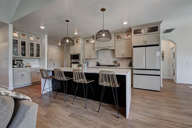 2248 Ridge Pine Road, Edmond, OK 73034