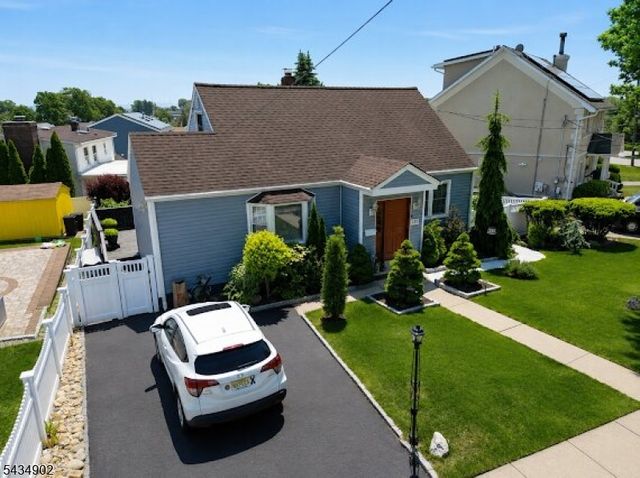 131 Long Hill Dr, Clifton City, NJ 07013