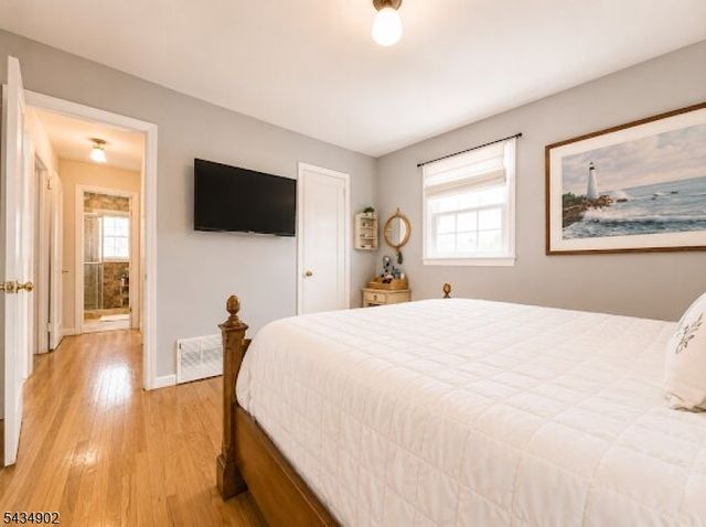 131 Long Hill Dr, Clifton City, NJ 07013