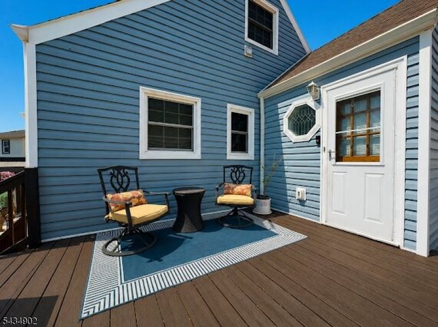 131 Long Hill Dr, Clifton City, NJ 07013