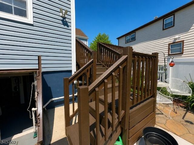 131 Long Hill Dr, Clifton City, NJ 07013