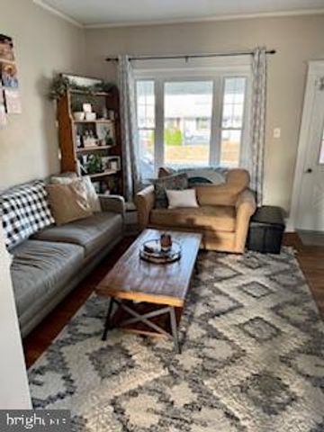 421 N CHESTNUT ST, Lansdale, PA 19446