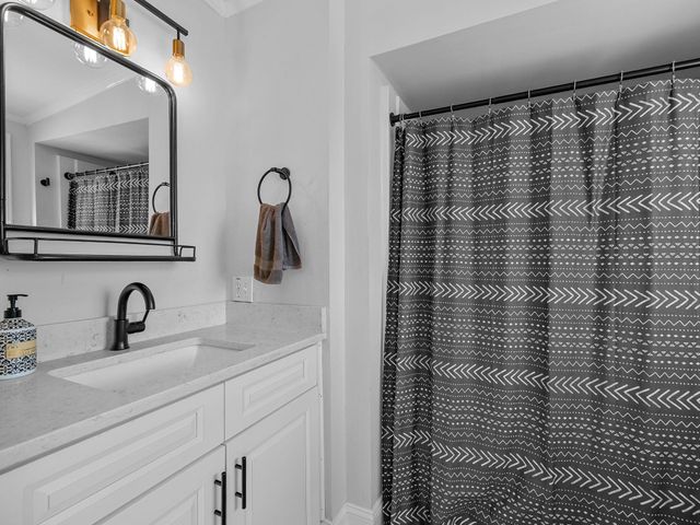 649 Poplar St, Spartanburg, SC 29302