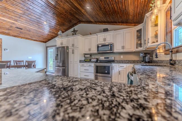 7084 Logan Road, Hartville, MO 65667