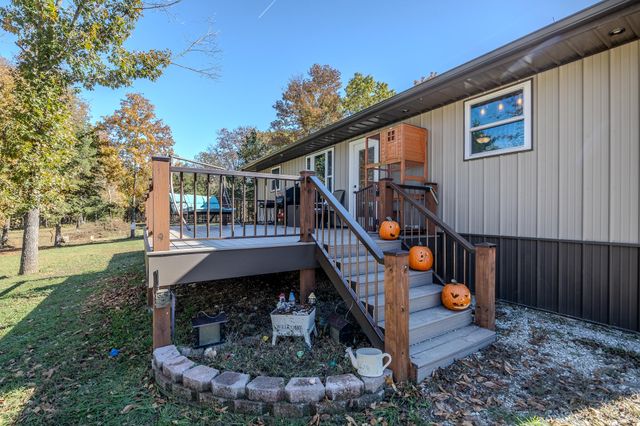 7084 Logan Road, Hartville, MO 65667