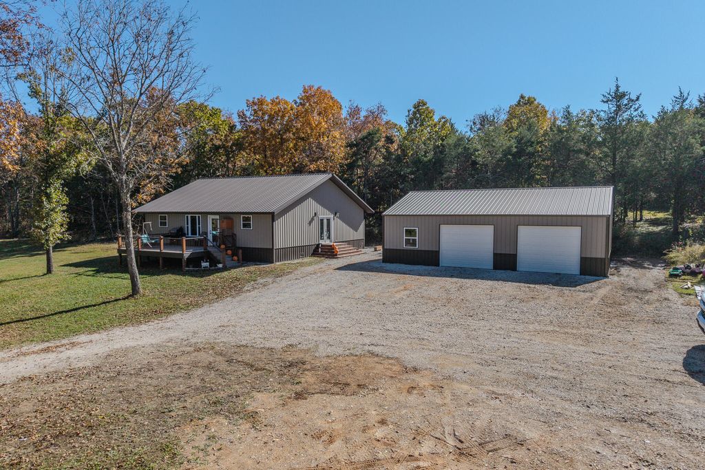 7084 Logan Road, Hartville, MO 65667