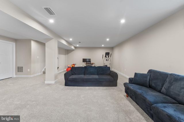 10127 DRESSAGE DR, Upper Marlboro, MD 20772