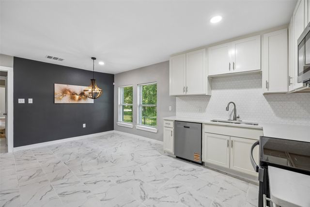 1408 S Fitzhugh Avenue, Dallas, TX 75223